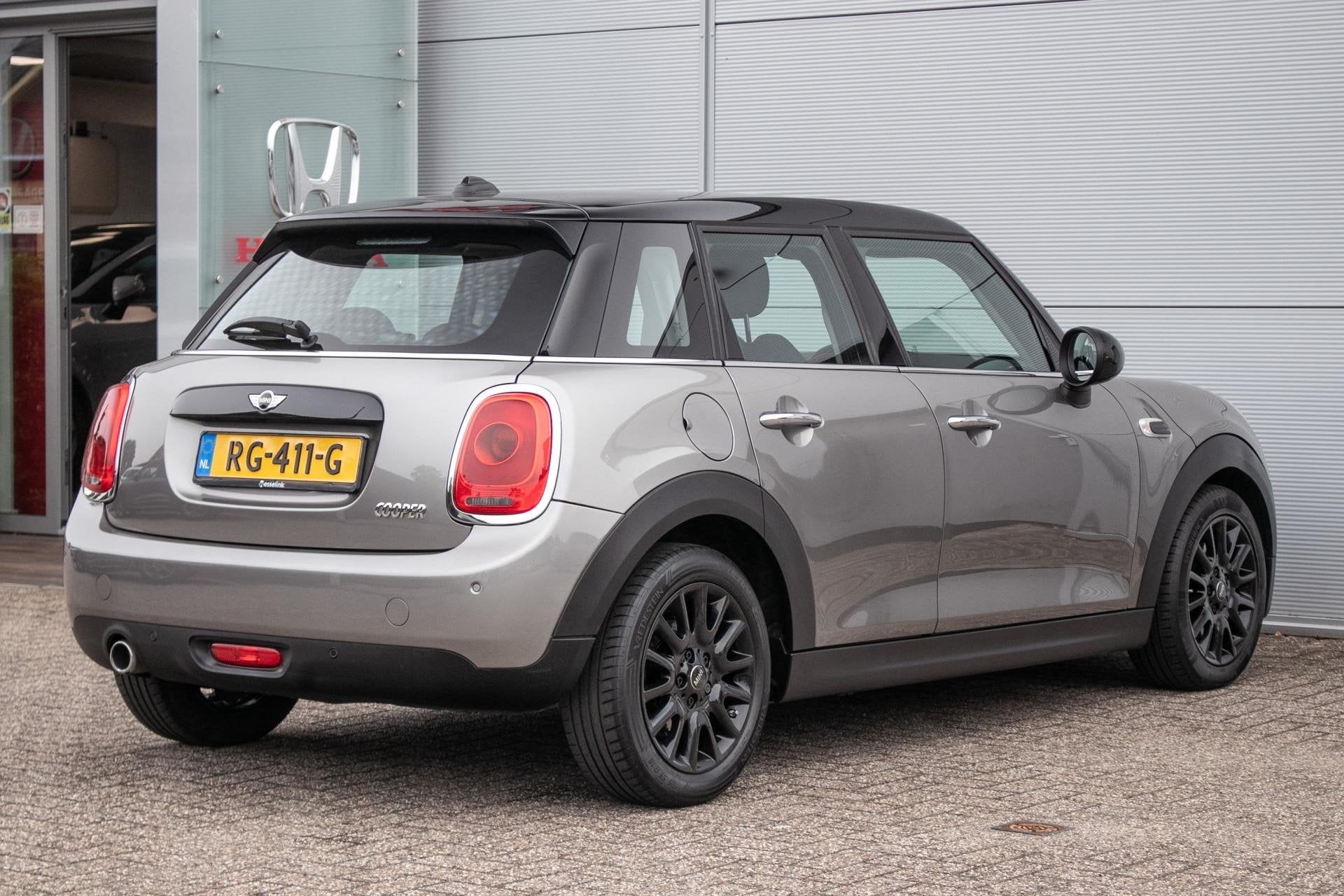 MINI 5-Deurs 1.5 Cooper Business - Navi | Leder | Stoelverw., Gebruikt, 49 €/maand, Origineel Nederlands, Bedrijf