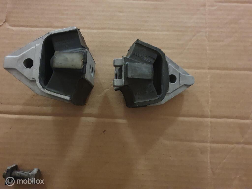 Versnellingsbak steun origineel Porsche 928 ('78-'95), Gebruikt, Porsche, Ophalen of Verzenden