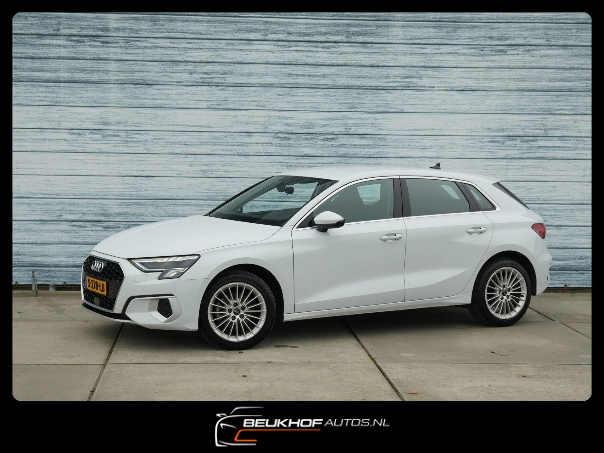 Audi A3 Sportback 30 TFSI Advanced Edition Carplay Nav Cruis, Auto's, Dealer onderhouden, Stof, Gebruikt, Automatische klimaatregeling