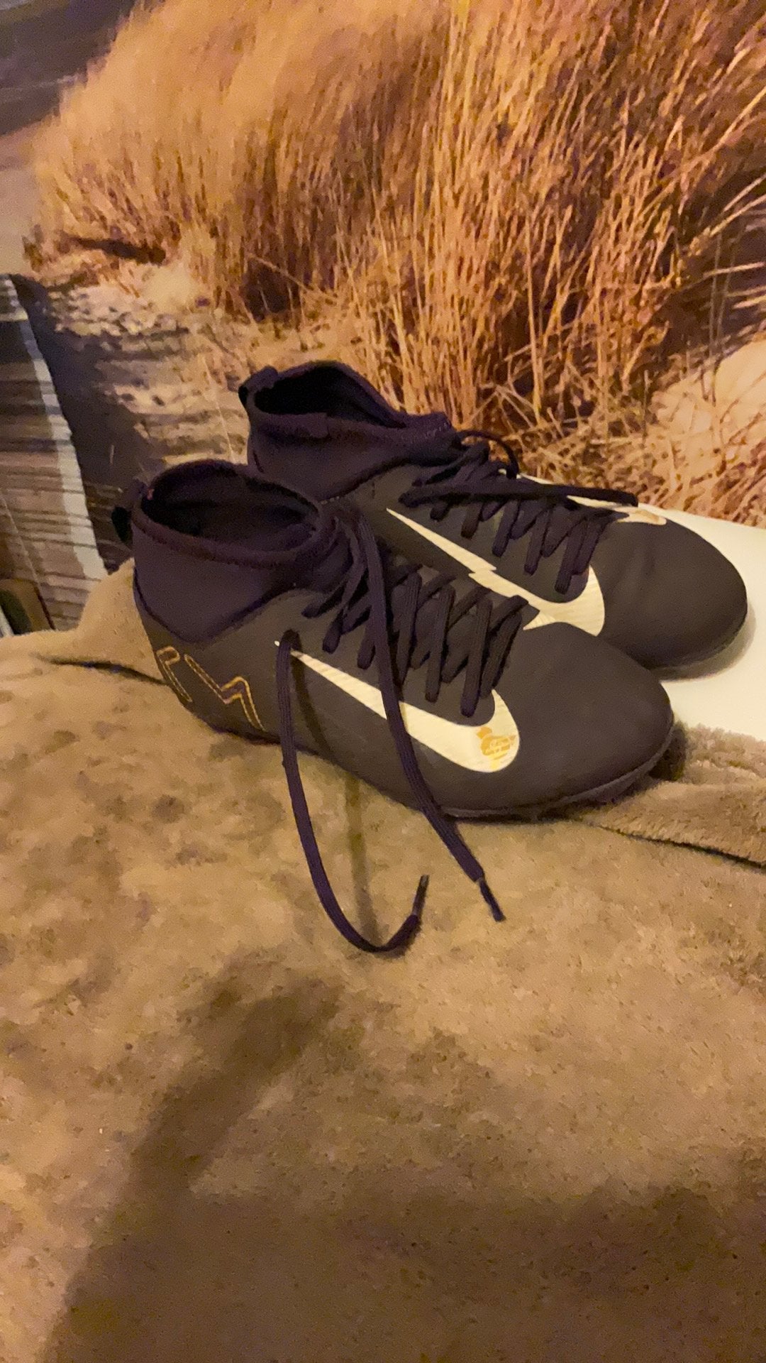 Nike voetbalschoenen met sok 34, Ophalen, Zo goed als nieuw, Overige sporten, Shirt
