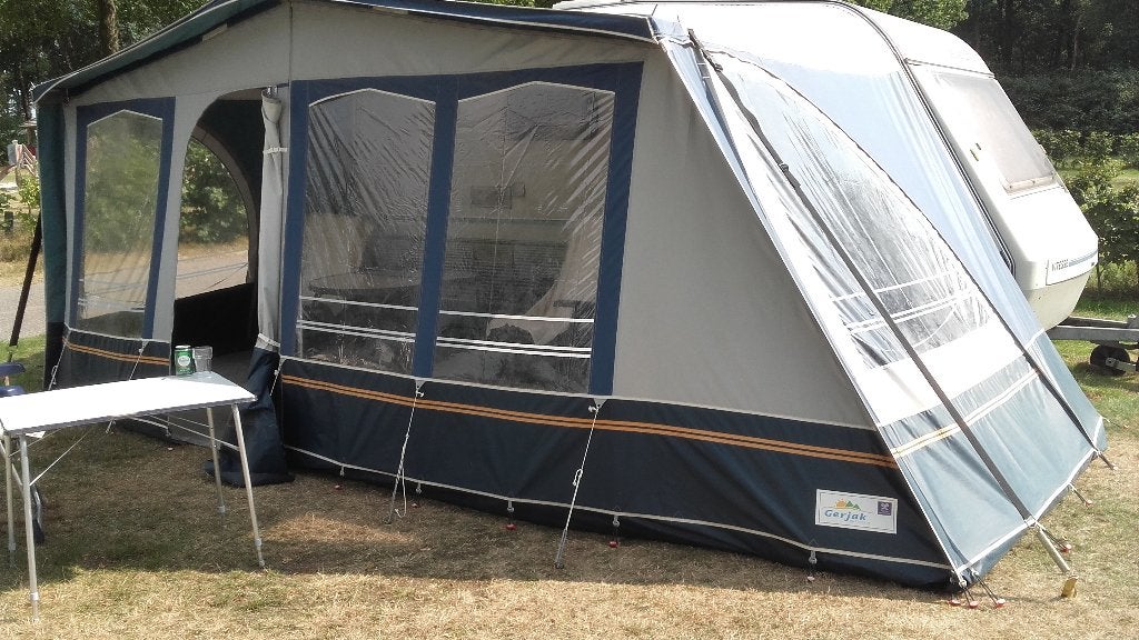 Caravan, Standaardzit, Dwarsbed, 750 - 1000 kg, Particulier