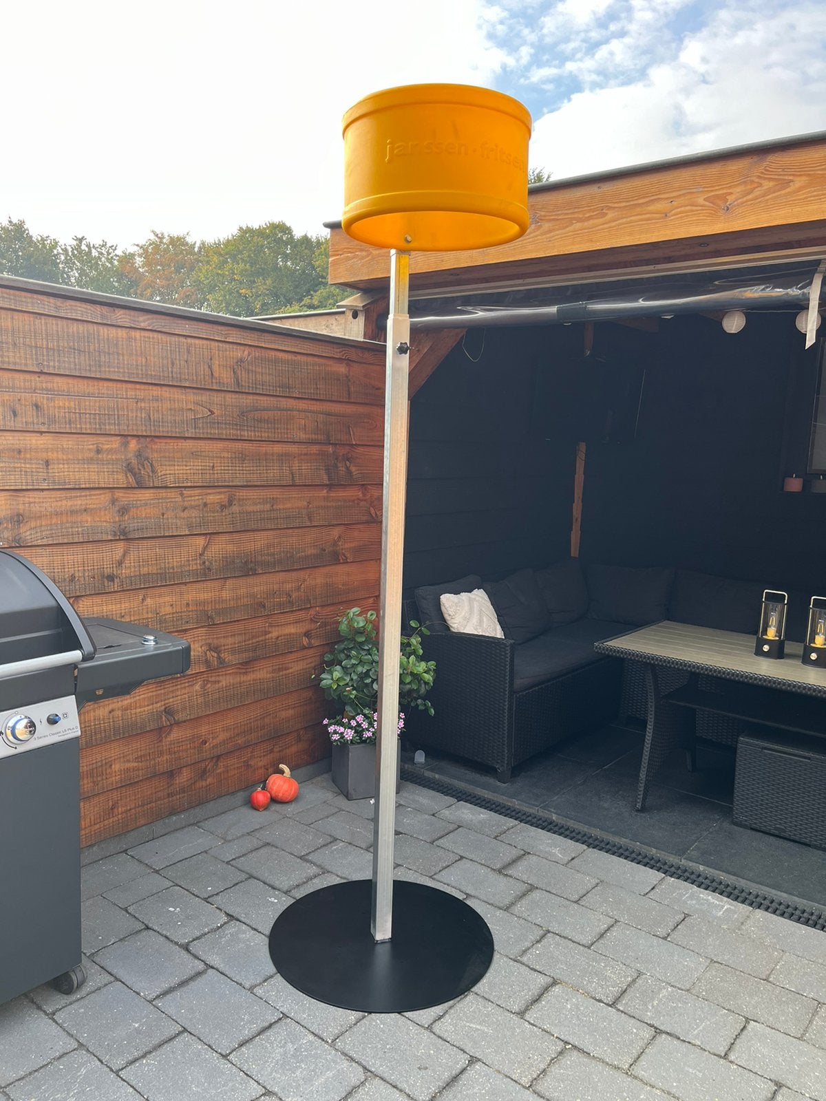 Korfbalpaal, Ophalen, Zo goed als nieuw, Korf of Paal