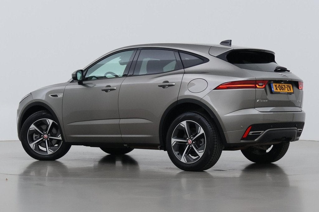 Jaguar E-PACE P300e R-Dynamic SE | Panoramadak | ACC | BLIS, Auto's, Jaguar, 309 pk, Bedrijf, Hybride Elektrisch/Benzine, Automatische klimaatregeling