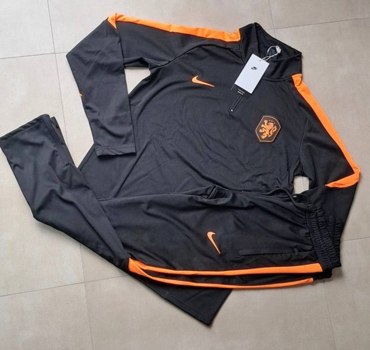 WK 2026 Nederlands elftal trainingspak 176, Ophalen of Verzenden, Zo goed als nieuw, Jongen of Meisje, Sport- of Zwemkleding