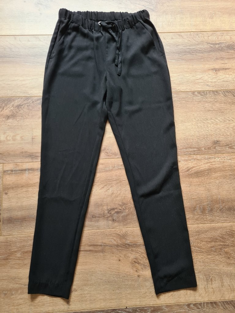 Nieuwe zwarte broek van Only maat 34, Only, Zwart, Nieuw, Ophalen of Verzenden