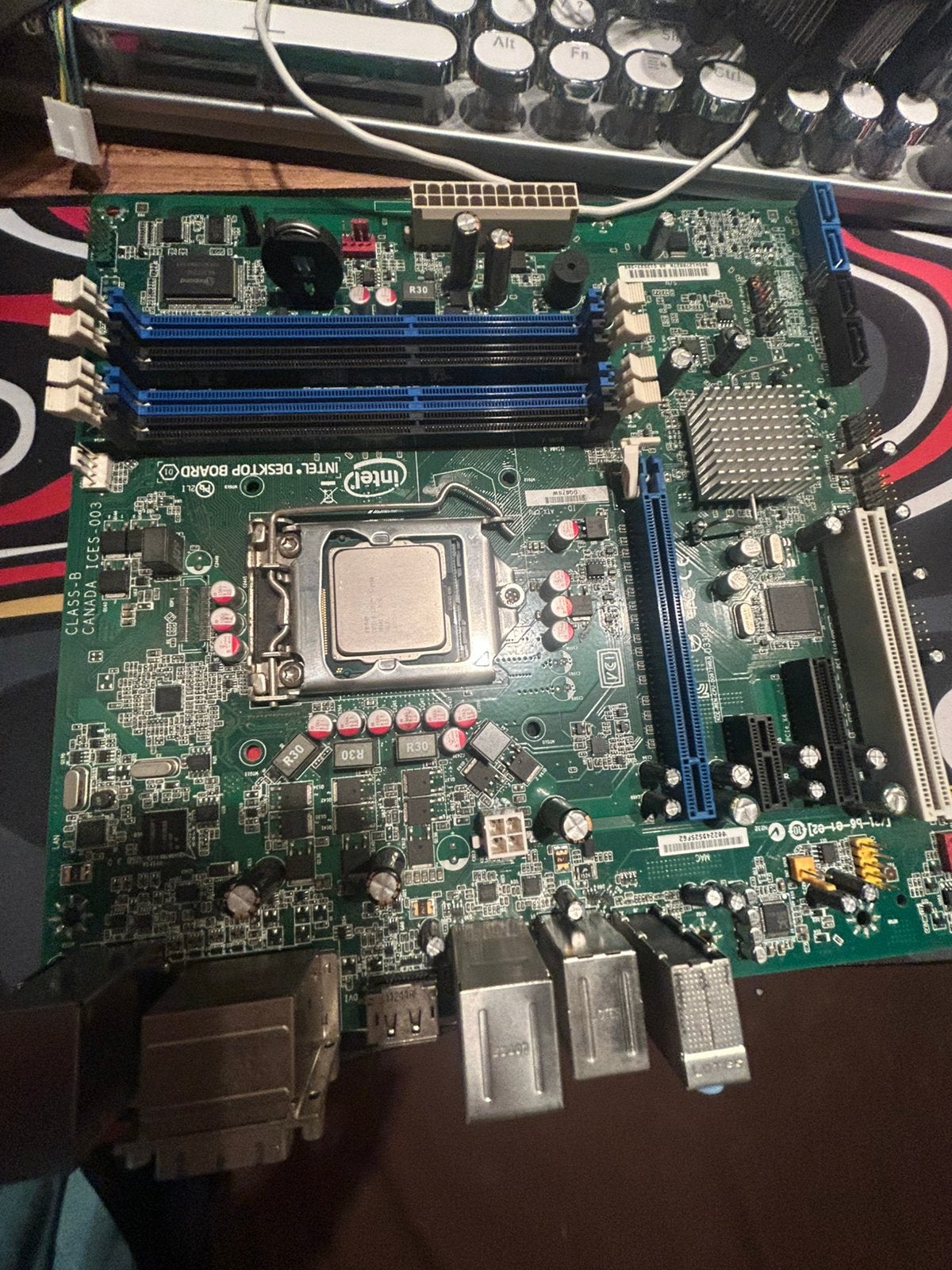Oude intel moederbord met cpu, Ophalen, Zo goed als nieuw, DDR3