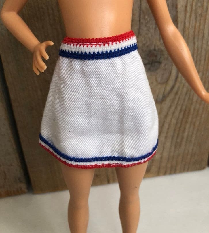 Sindy Tennis rok voor Barbie vintage, Ophalen of Verzenden, Zo goed als nieuw, Kleertjes