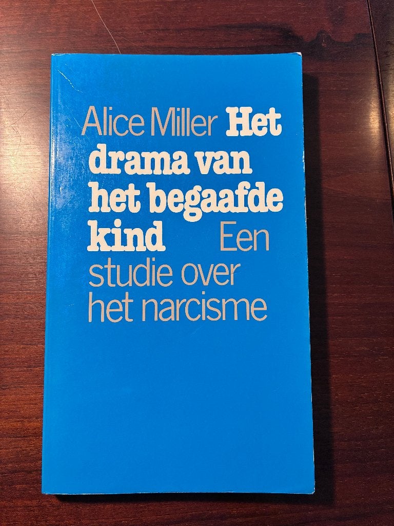 Boek - Het drama van het begaafde kind (Miller, narcisme), Boeken, Gelezen, Sociale psychologie, Ophalen of Verzenden, Alice Miller