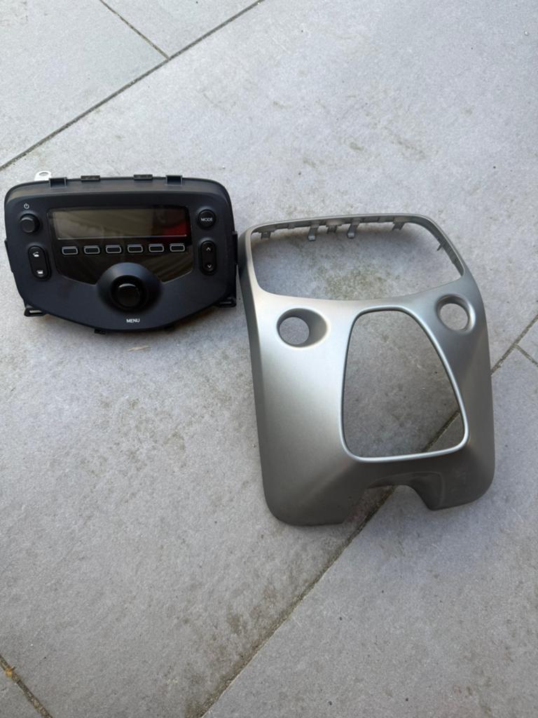 toyota aygo 2015 radio, Auto-onderdelen, Ophalen of Verzenden, Toyota
