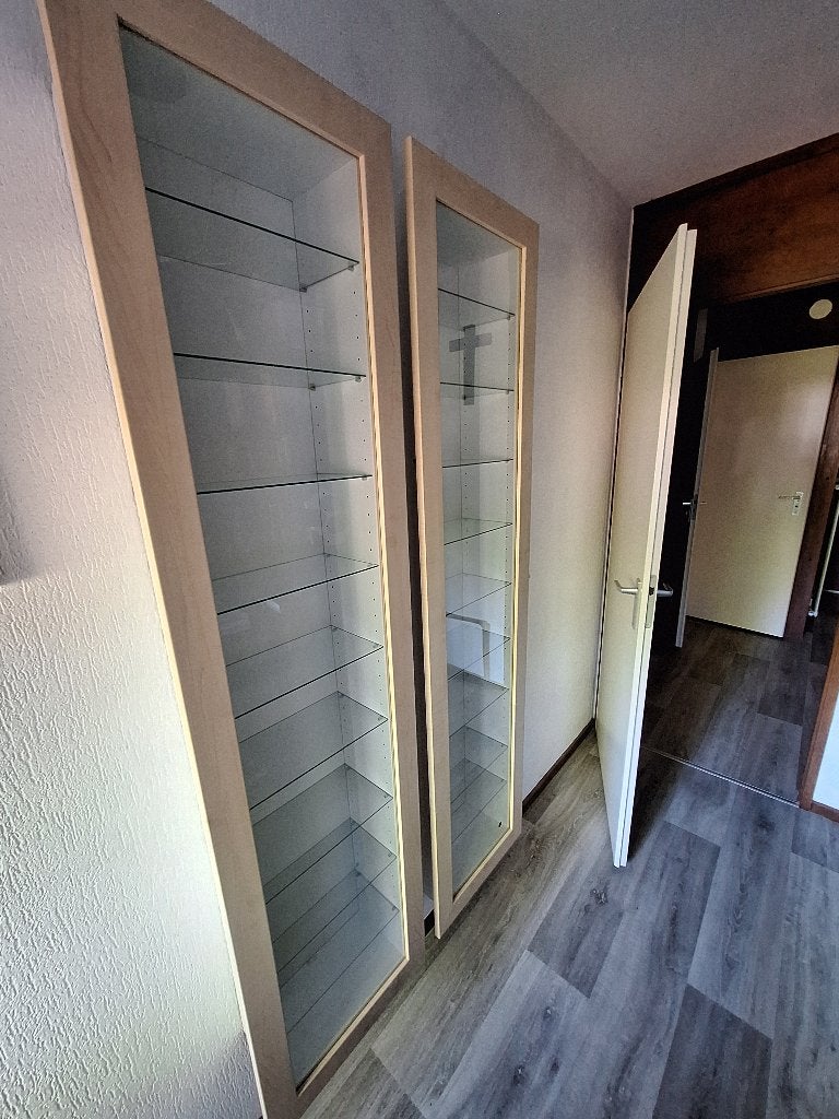 BERTBY vitrinekastjes IKEA - 20,- per stuk, Huis en Inrichting, Ophalen, Gebruikt, 50 tot 100 cm, Minder dan 100 cm