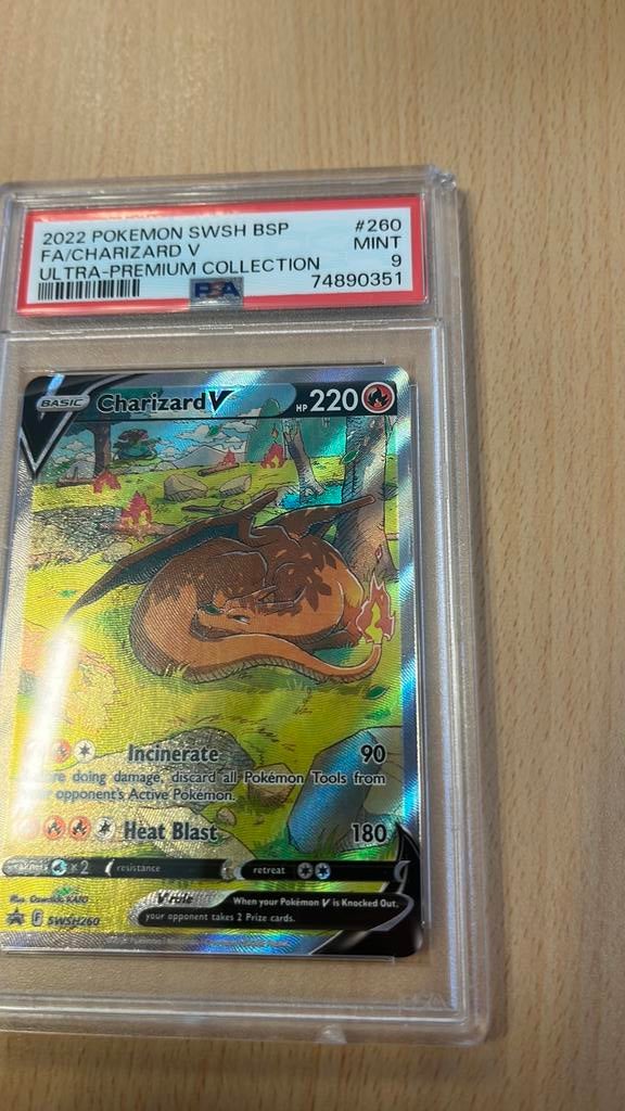 Rare charizard V 2022 pokemon ultra pre order collect item, Ophalen of Verzenden, Nieuw