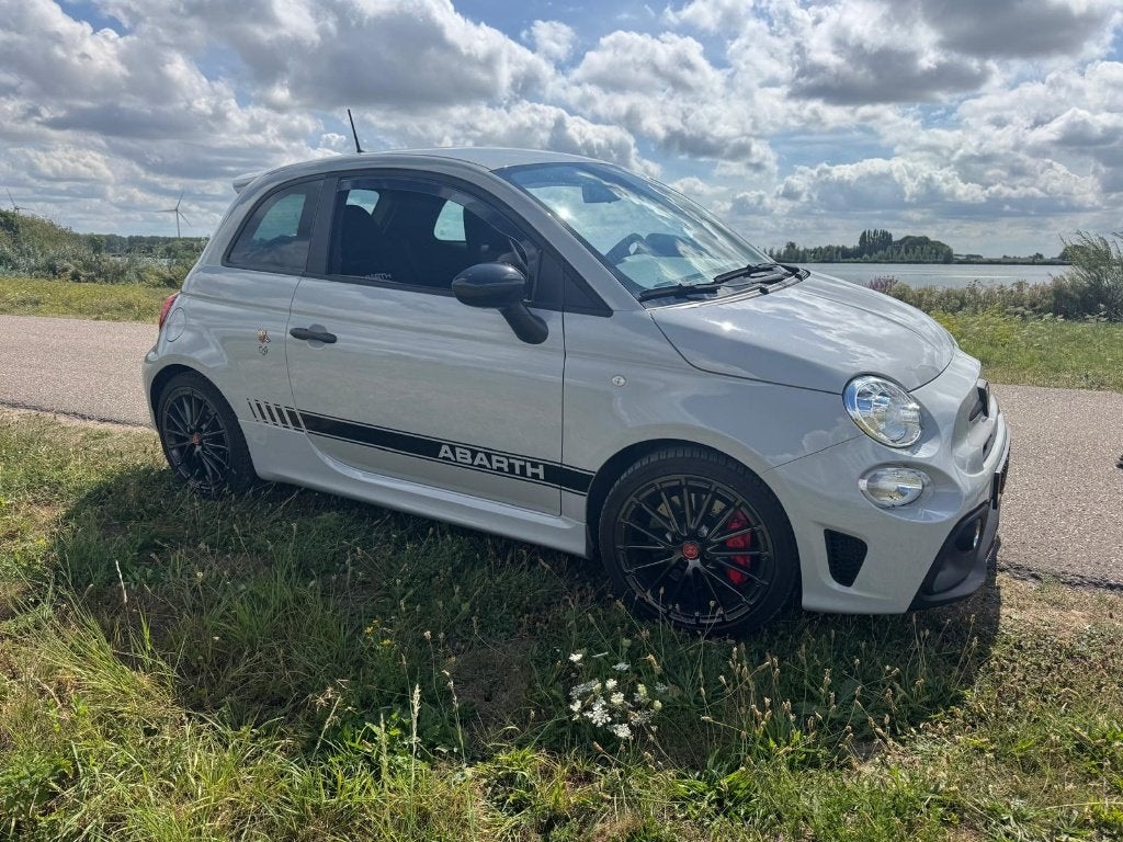 Fiat Abarth Competizione 180pk auto verkeerd in nieuw staat, Auto's, Voorwielaandrijving, Xenon verlichting, 4 cilinders, Alcantara