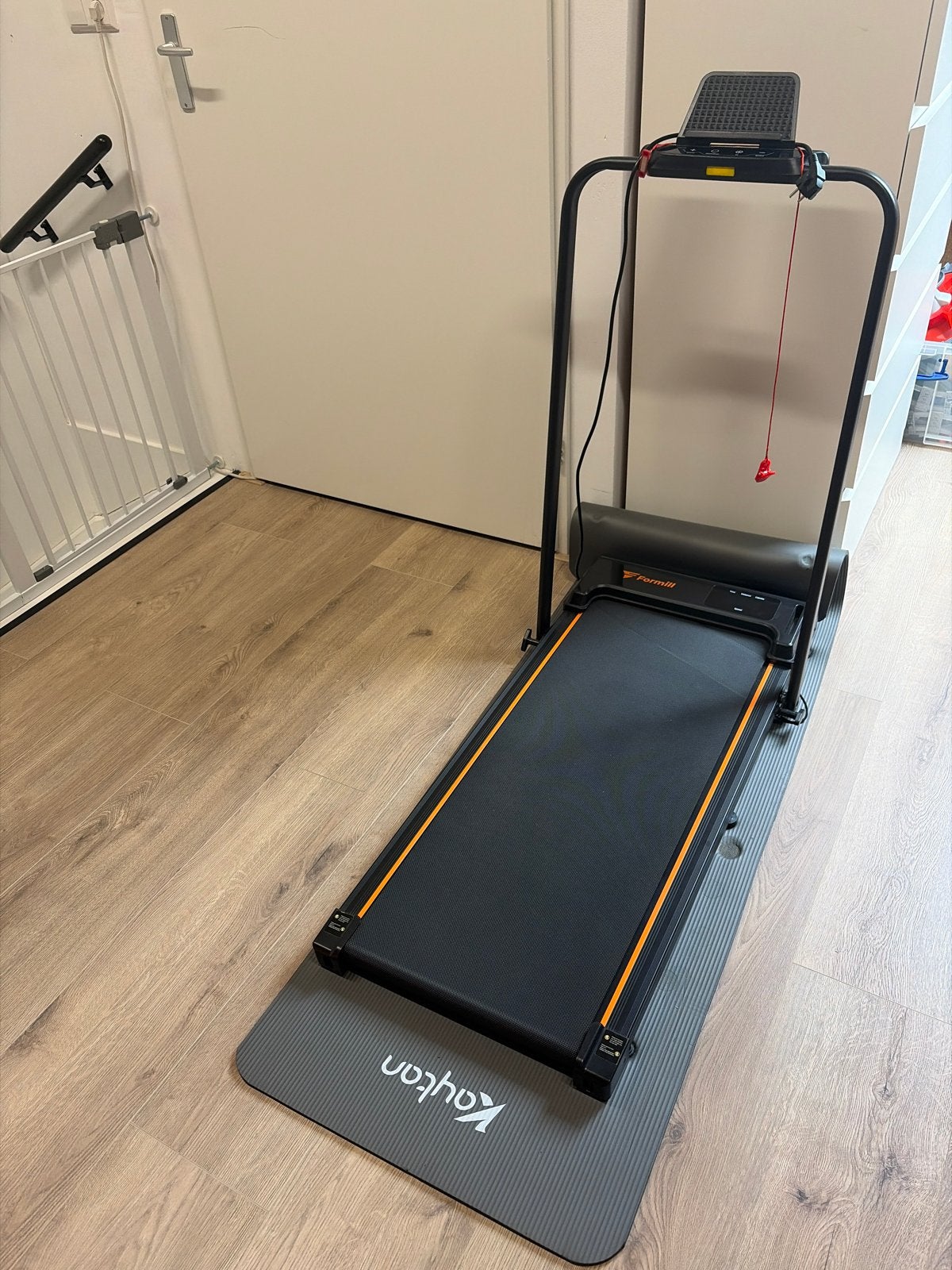 Formill Loopband - compact en efficiënt voor thuis, Ophalen, Zo goed als nieuw, Metaal, Loopband