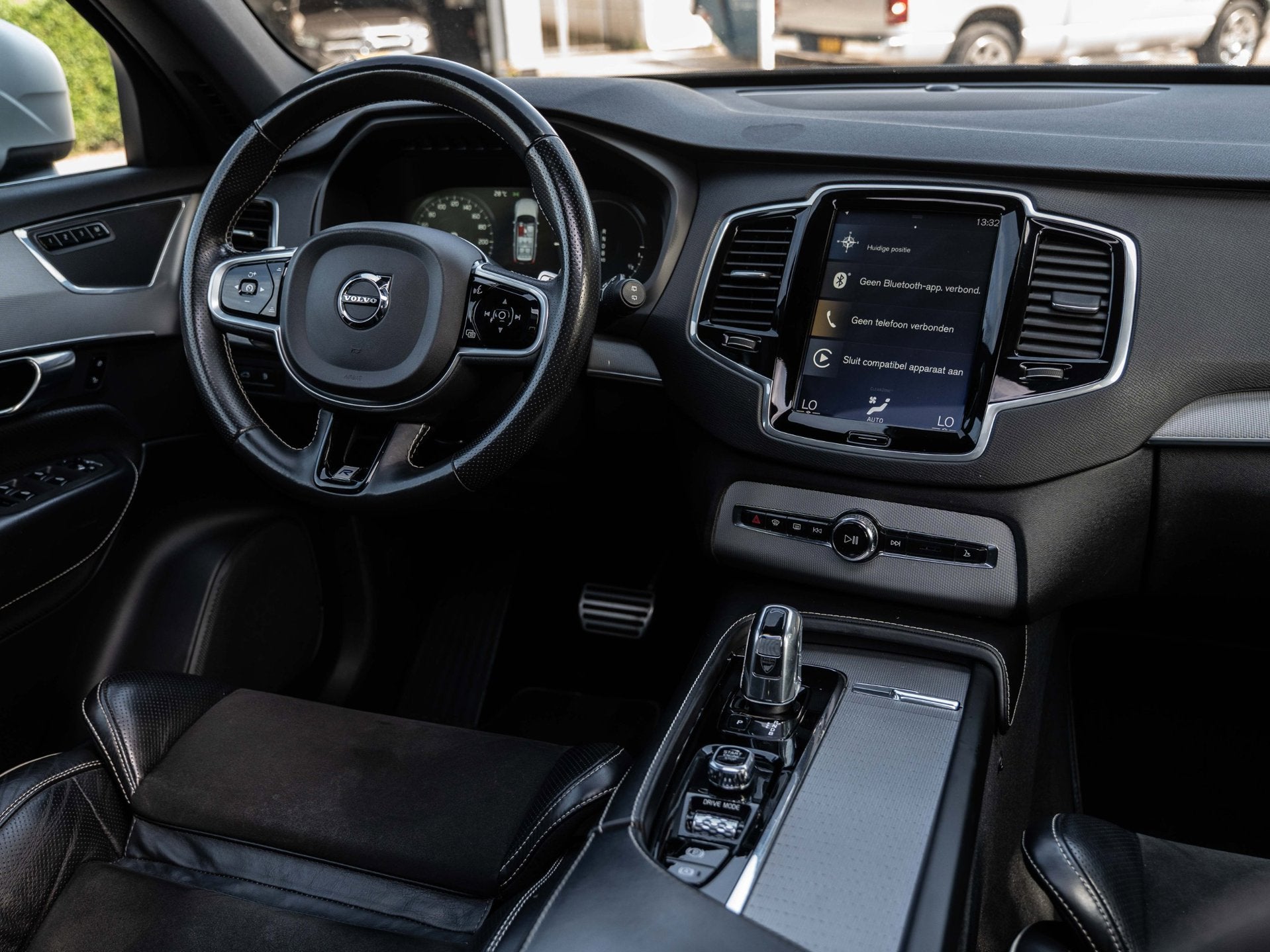 Volvo XC90 2.0 T8 Twin Engine AWD R-DESIGN | 7 PERS | PANORA, Auto's, Dealer onderhouden, Gebruikt, 1969 cc, 7 stoelen