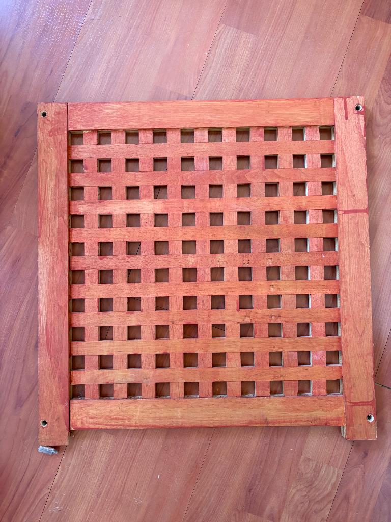 Rood-bruine houten Ikea opbergkubus, tafeltje Hol; 50*50*50, Gebruikt, Ophalen of Verzenden, 50 tot 75 cm, Hout