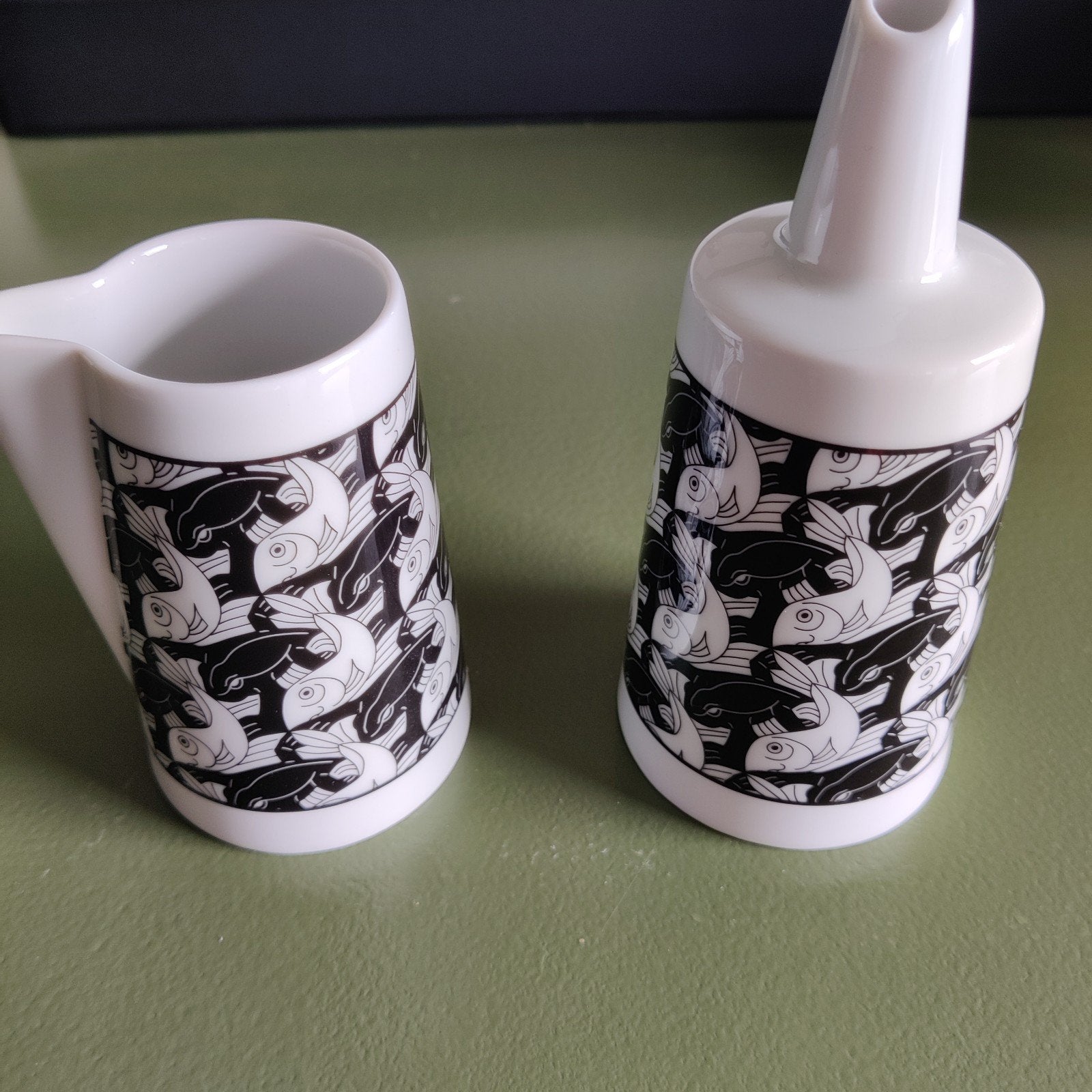 Arzberg Tric M.C. Escher Melkkan en Suikerpot, Ophalen of Verzenden