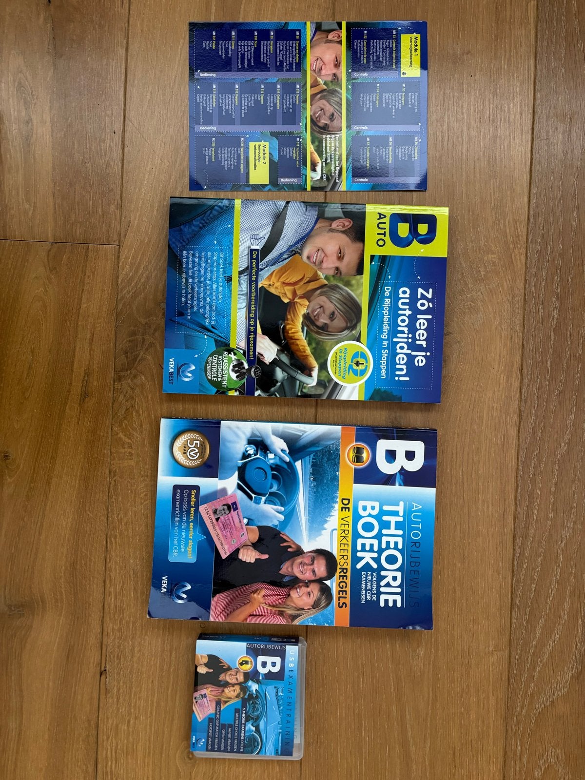 Vekabest Rijbewijs B Theorie + lesboek + examentraining usb, Boeken, Ophalen of Verzenden, Nieuw, Niet van toepassing