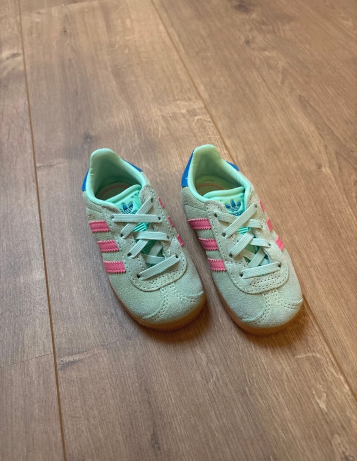 Adidas gazelle maat 21, Meisje, Schoenen, Nieuw, Ophalen of Verzenden