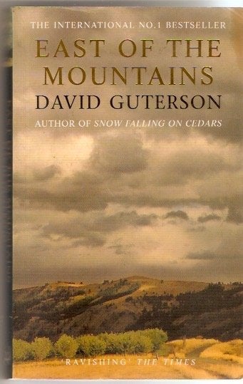 David Guterson - East of the mountains, Ophalen of Verzenden, Gelezen, David Guterson
