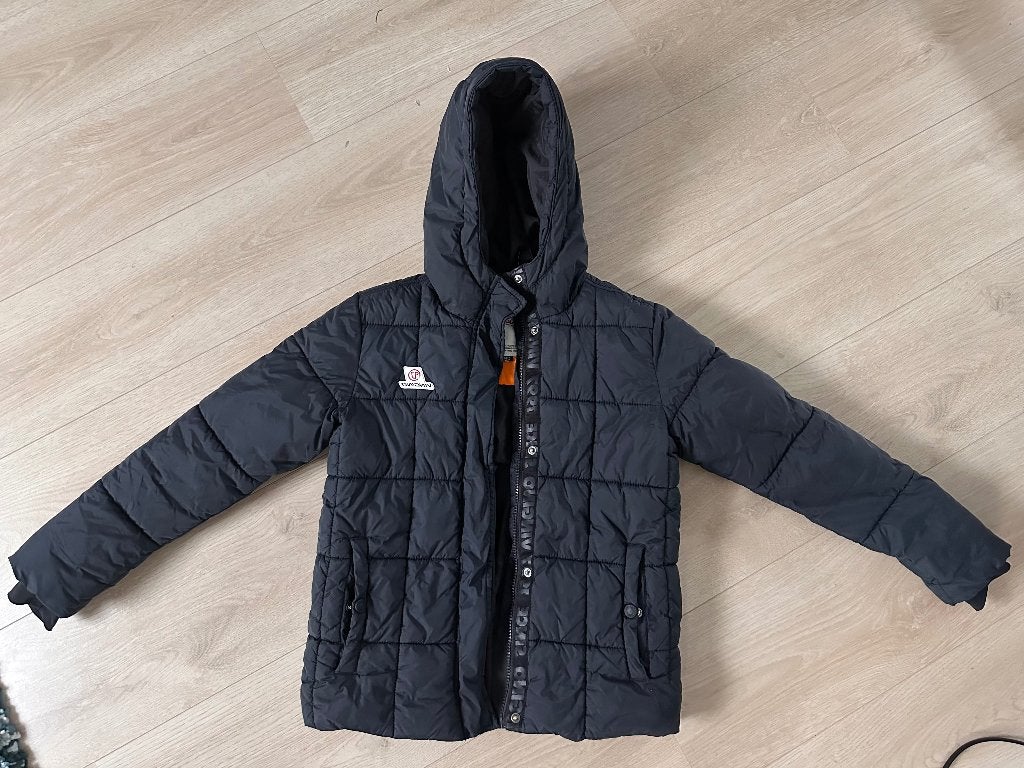 Winterjas jongen Vingino 140, Kinderen en Baby's, Kinderkleding | Maat 140, Ophalen of Verzenden, Zo goed als nieuw, Jongen, Jas