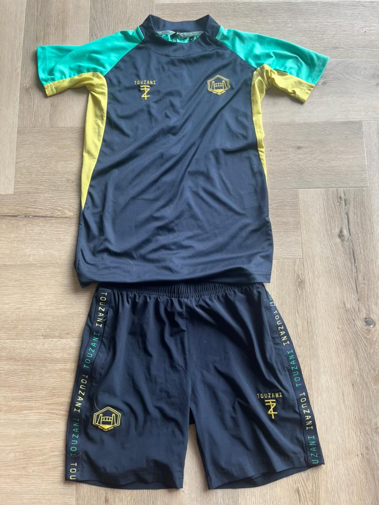 Touzani pakje met shirt en broek, Maat XS of kleiner, Ophalen of Verzenden, Zo goed als nieuw, Shirt