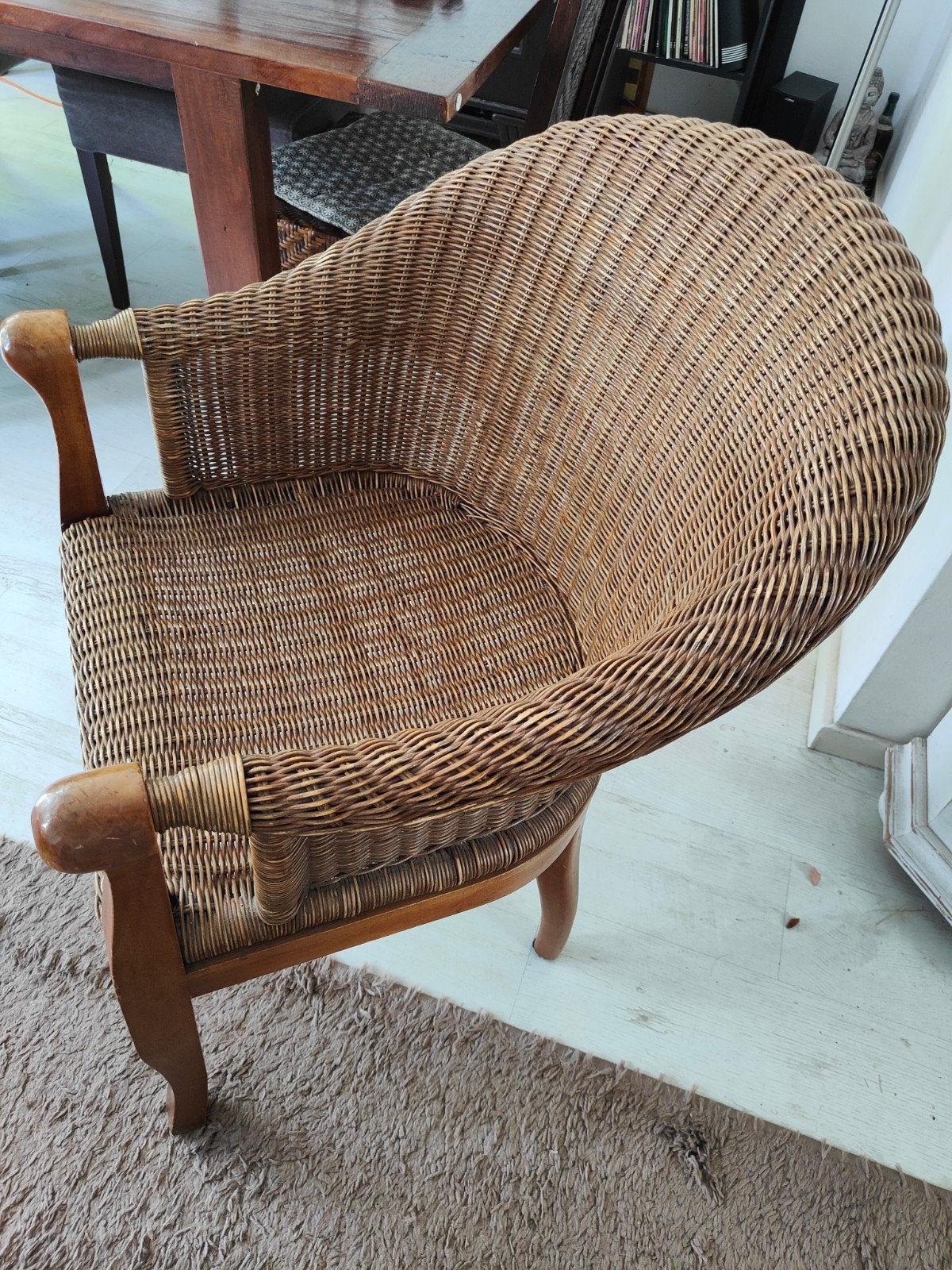 Rotan stoel met houten frame, Ophalen