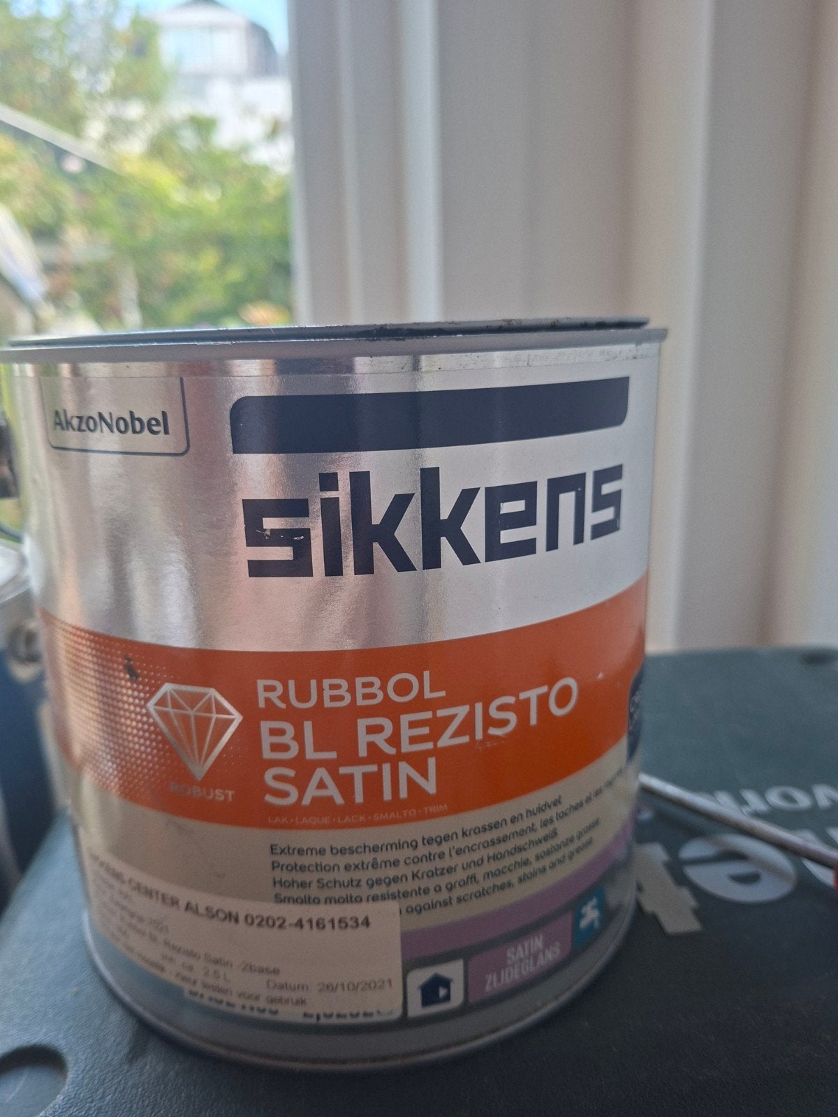 1,5 liter over van 2,5 l. Sikkens ral 7021 zwart grijs satin, Doe-het-zelf en Verbouw, Verf, Beits en Lak, Ophalen, Grijs