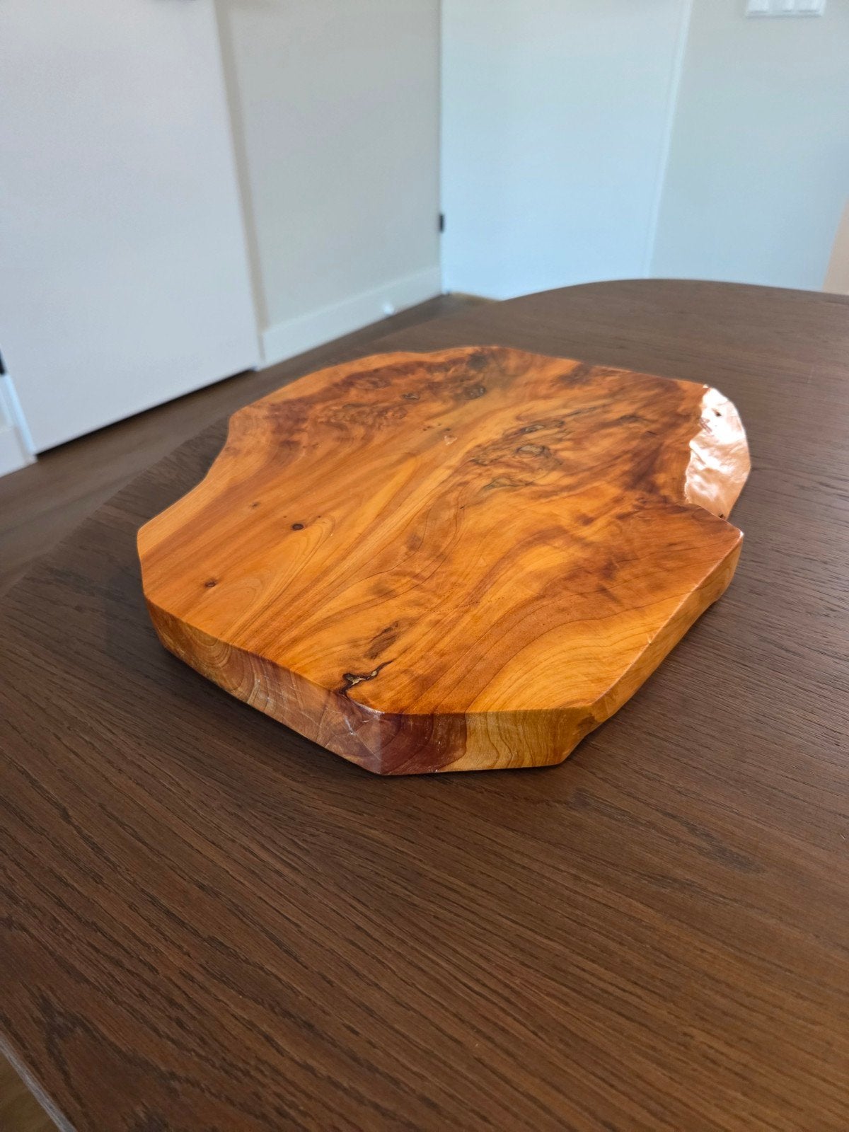 Olijfhouten serveerplank / borrelplank, Huis en Inrichting, Hout, Snij-/serveerplank, Nieuw, Ophalen of Verzenden