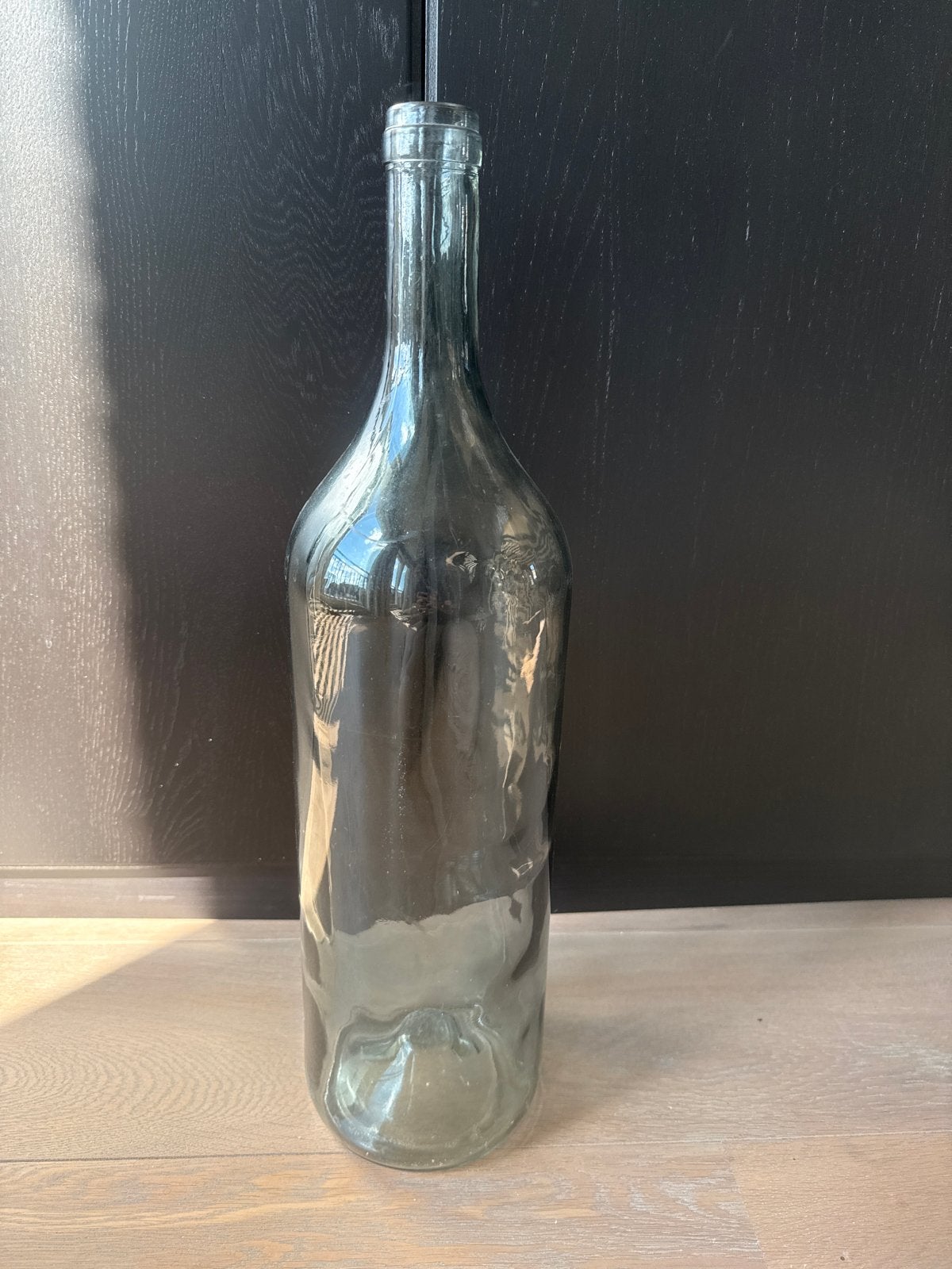 Grote glazen fles / vaas - Donkergroen, Ophalen, Gebruikt, 54 cm, Glas