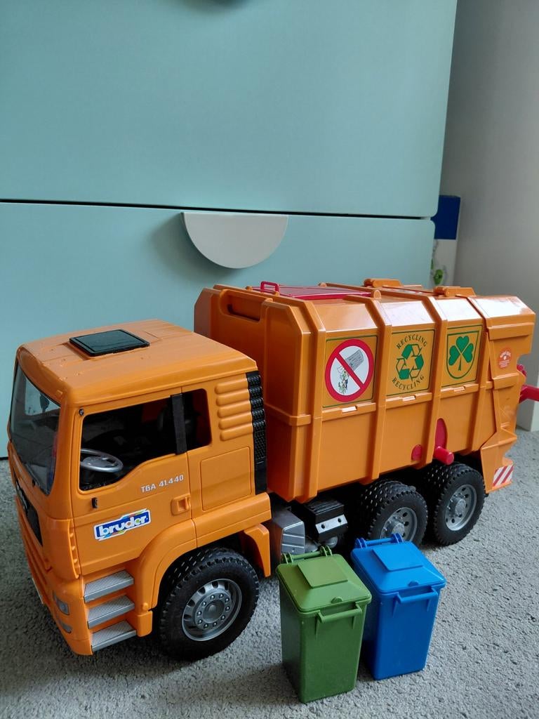 Bruder vuilniswagen, Kinderen en Baby's, Speelgoed | Speelgoedvoertuigen, Ophalen of Verzenden, Zo goed als nieuw