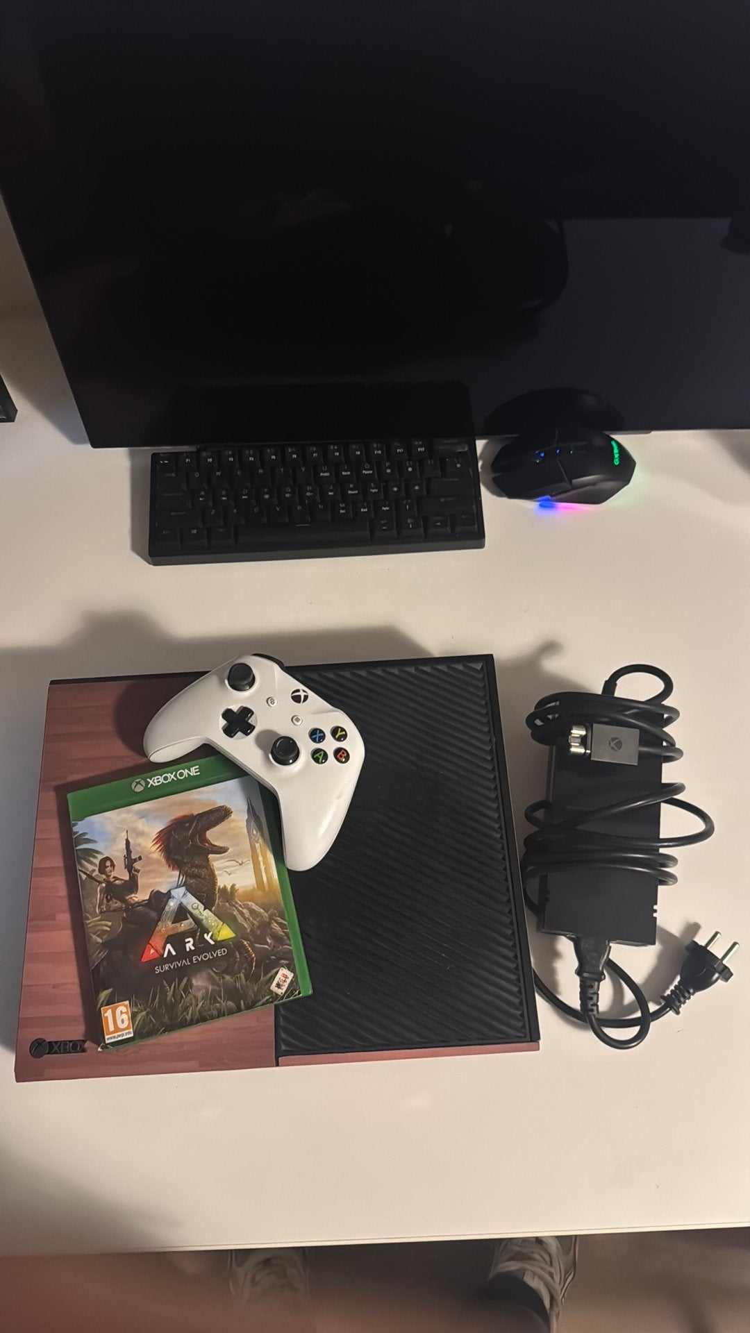 Xbox one 500GB+ARK survival evolved+Witte controller, Ophalen of Verzenden, Zo goed als nieuw, 500 GB, Met 1 controller