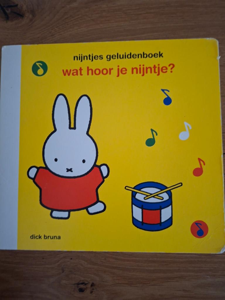 Nijntjes geluidenboek: wat hoor je nijntje, Boeken, Ophalen
