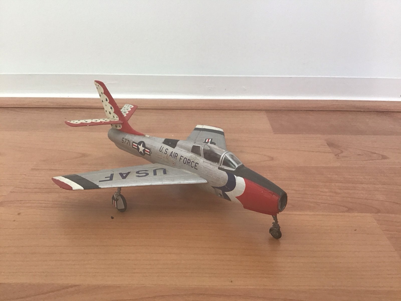 Vintage F-84F Thunderstreak Modelvliegtuig USAF, 1:72 tot 1:144, Gebruikt, Revell, Ophalen of Verzenden
