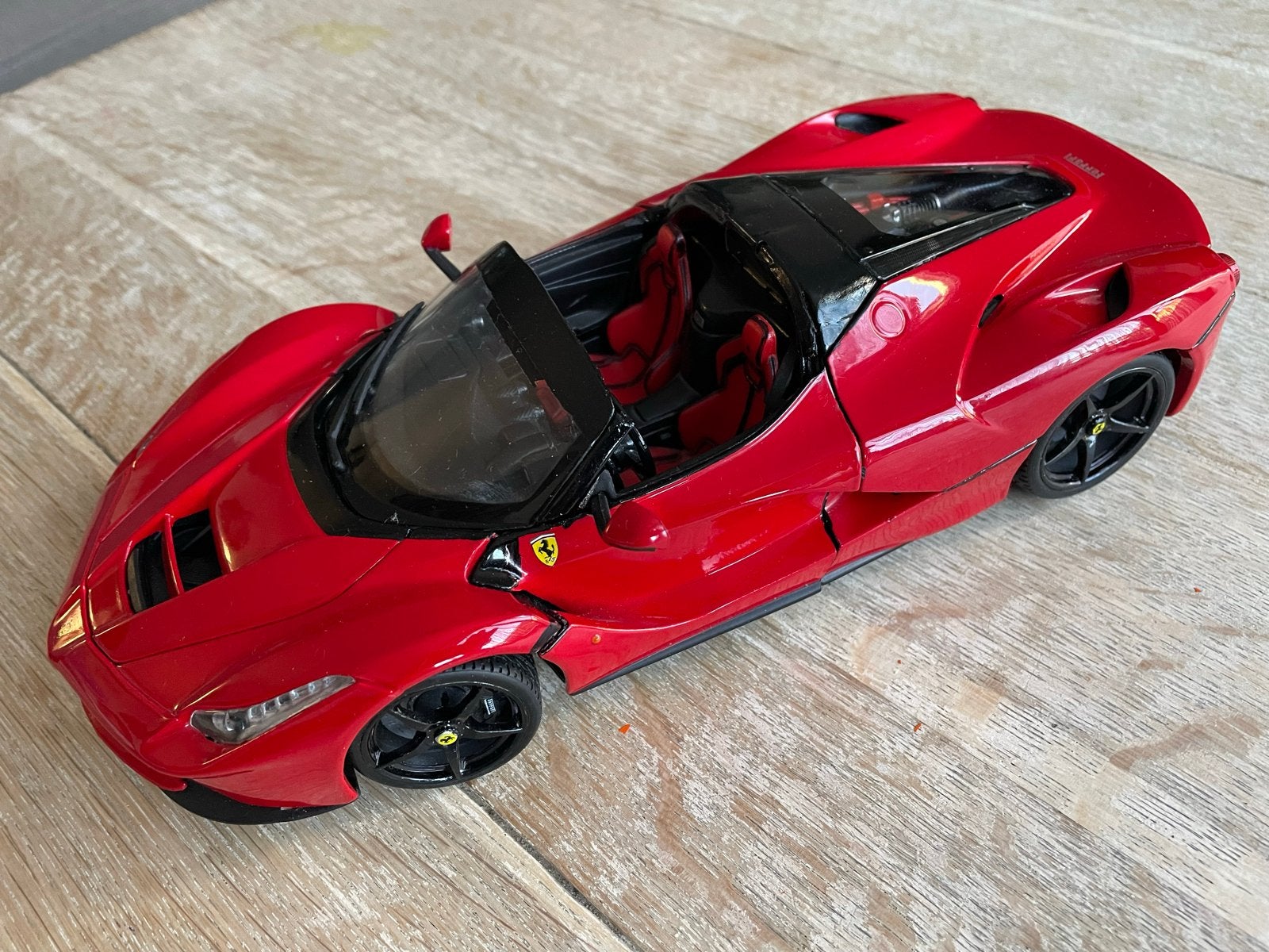 Burago 1:18 Ferrari LaFerrari Aperta - Handgemaakt Model, Ophalen of Verzenden, Gebruikt, Auto, Bburago