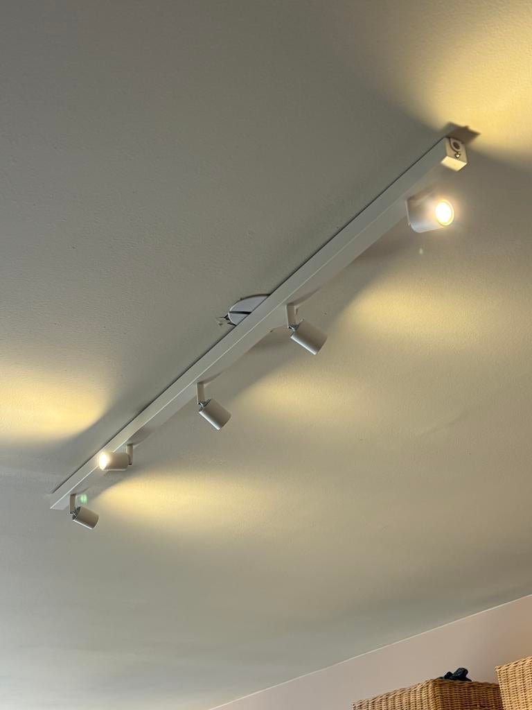 Bäve IKEA Led spots plafond rail, Huis en Inrichting, Lampen | Spots, Ophalen, Zo goed als nieuw, Metaal of Aluminium, Led