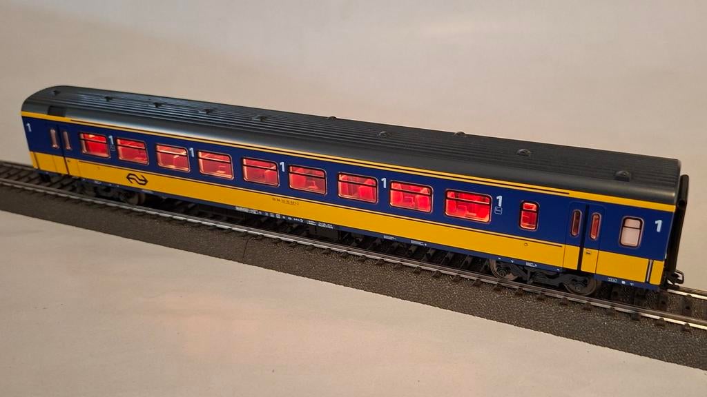 Marklin 42652 rijtuig met interieurverlichting, Wisselstroom, Verzenden, NS, Märklin