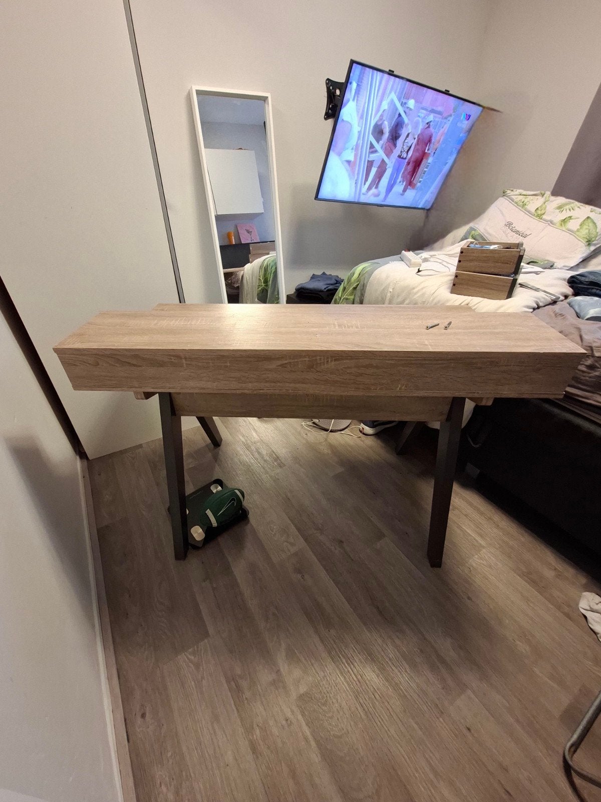 Mooi bureau in eikenlook (onderhoudsvriendelijk), Ophalen, 120 cm, 62 cm, Spaanplaat of MDF