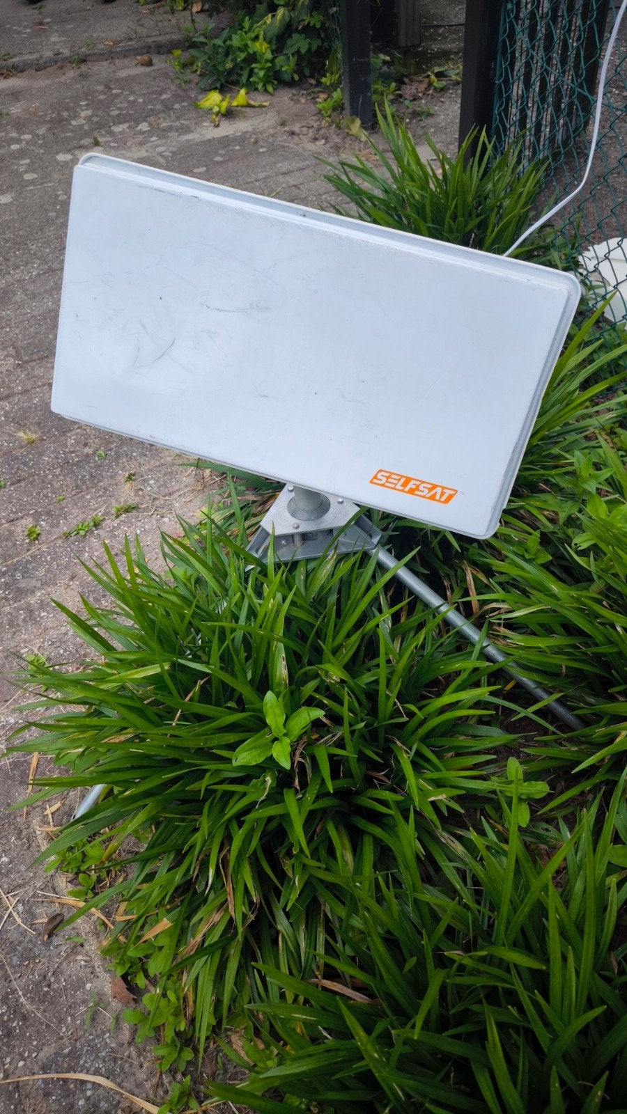 Platte satelliet schotel - Selfsat H30D, Ophalen of Verzenden, Gebruikt, (Schotel)antenne, Overige merken