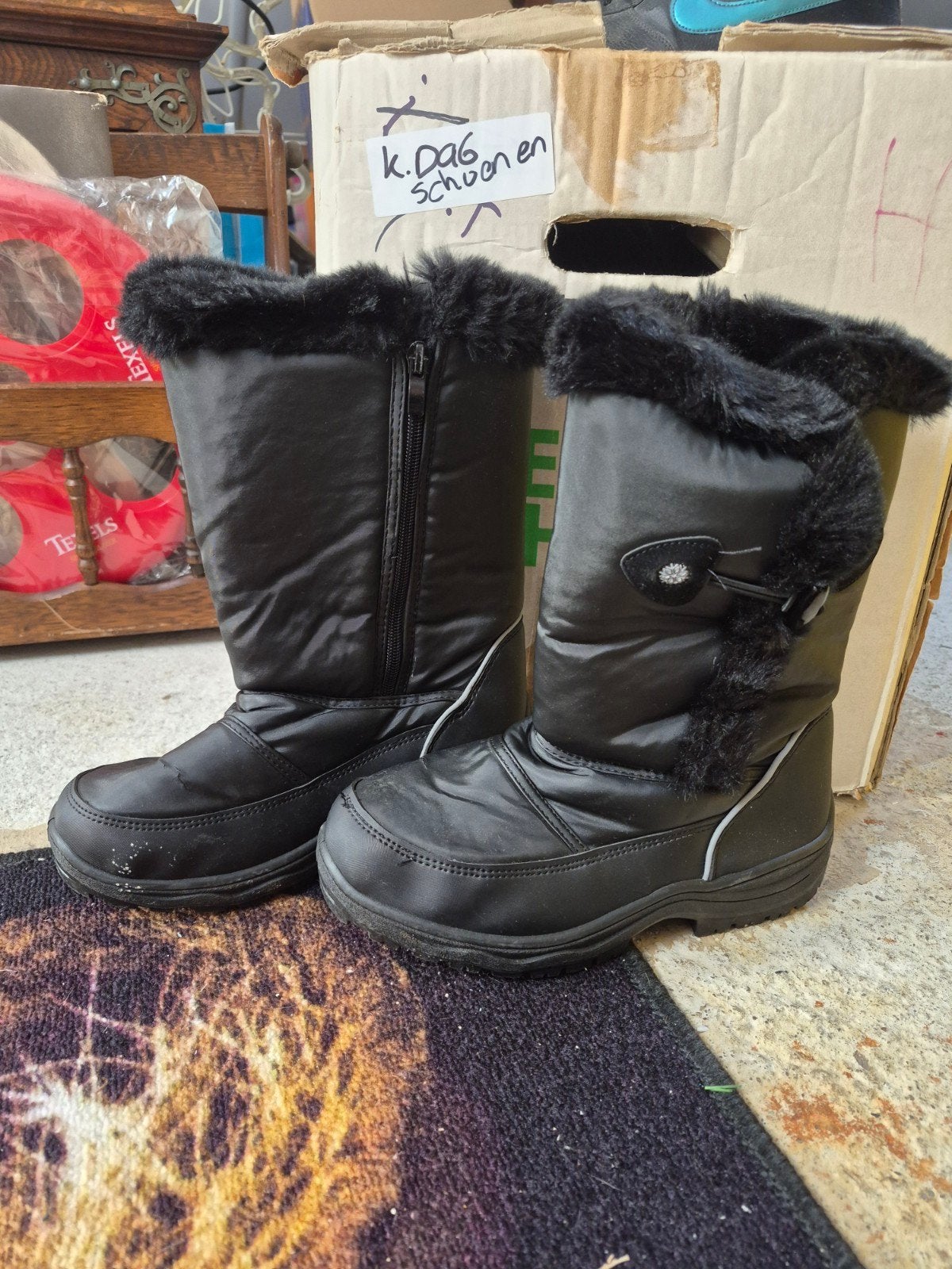 Zwarte Snowboots met Bont, Kleding | Dames, Schoenen, Ophalen of Verzenden, Zo goed als nieuw, Zwart, Snowboots