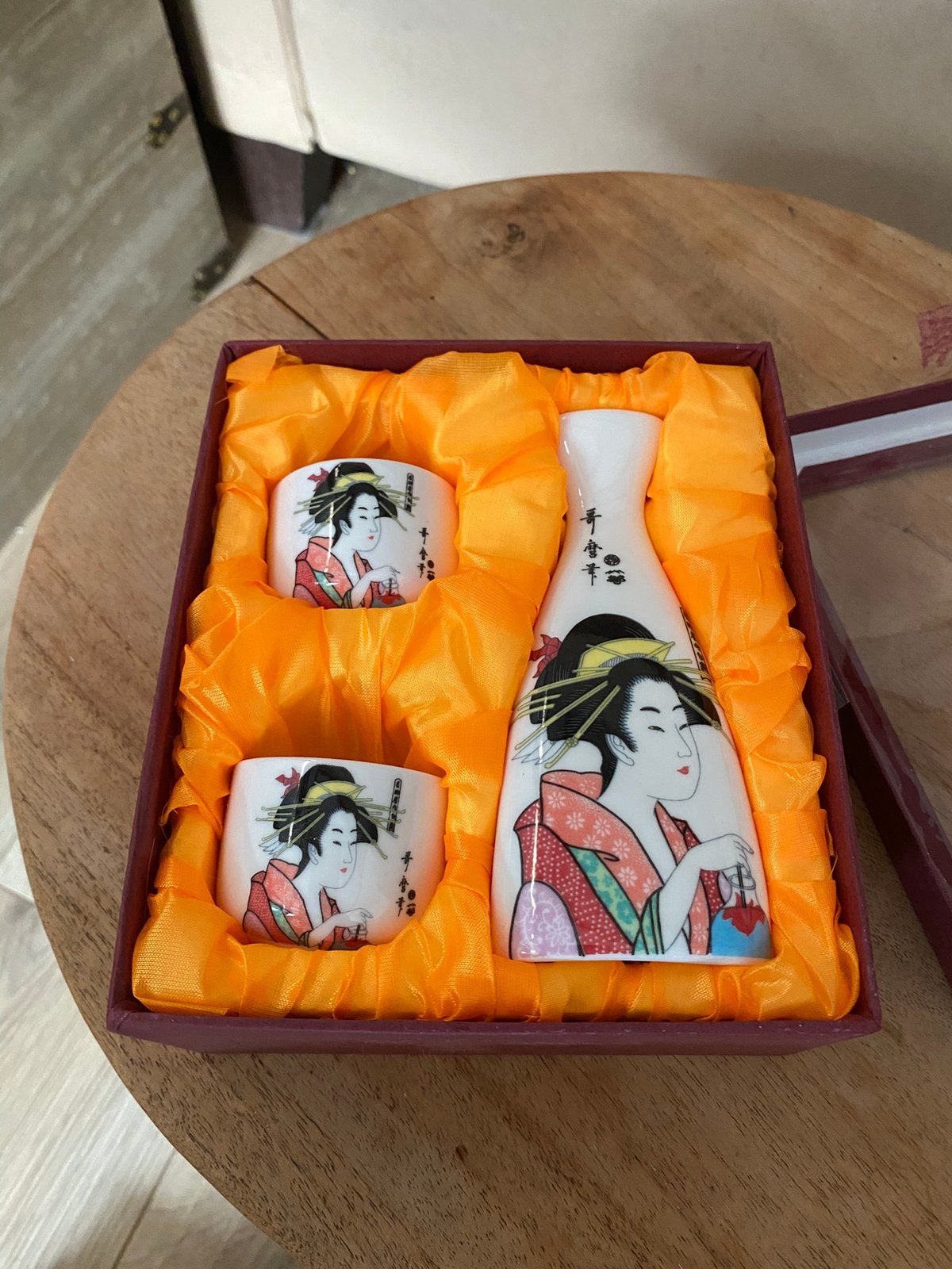 Aziatische Sake Set - Karaf met 2 Kopjes, Aziatisch, Overige merken, Keramiek, Overige typen