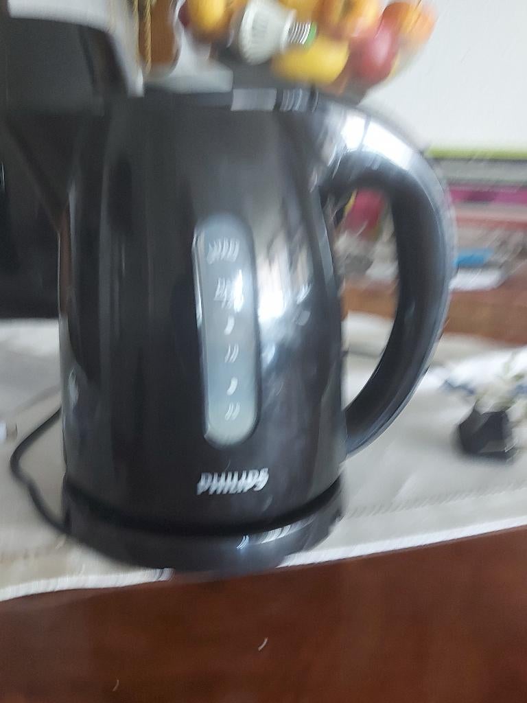 zgan zwarte Philips waterkoker, 1 tot 2 liter, Ophalen of Verzenden, Zo goed als nieuw