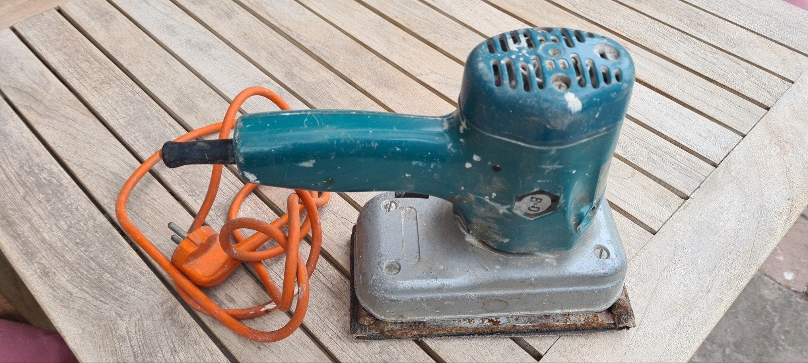 Black and Decker vlakschuurmachine, Ophalen of Verzenden, Gebruikt, Minder dan 600 watt, Vlakschuurmachine