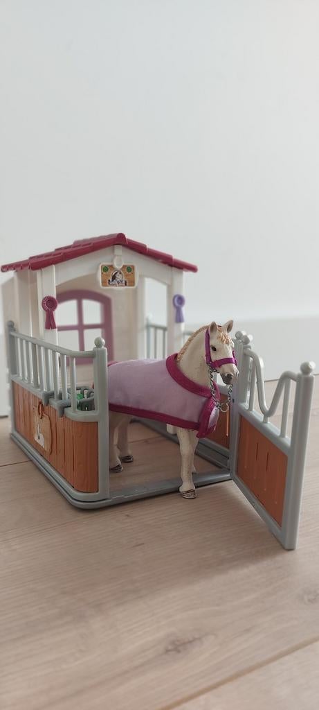 Schleich paard met stal, Ophalen of Verzenden, Gebruikt