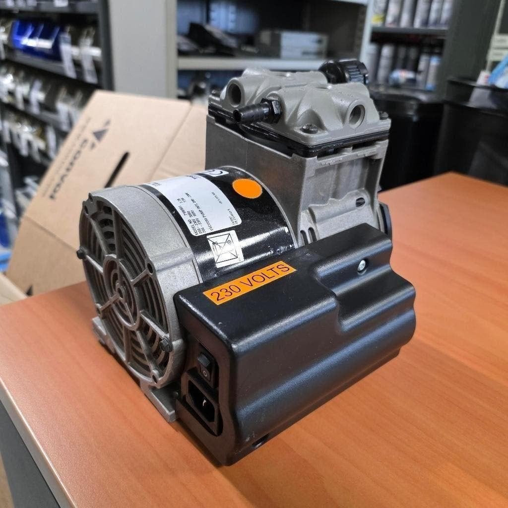 ZGAN elektra vacuumpomp 230 volt merk THOMAS, Ophalen, Zo goed als nieuw