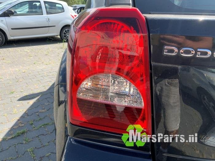 Achterlicht links van een Dodge Caliber, Gebruikt, -, -, Ophalen of Verzenden