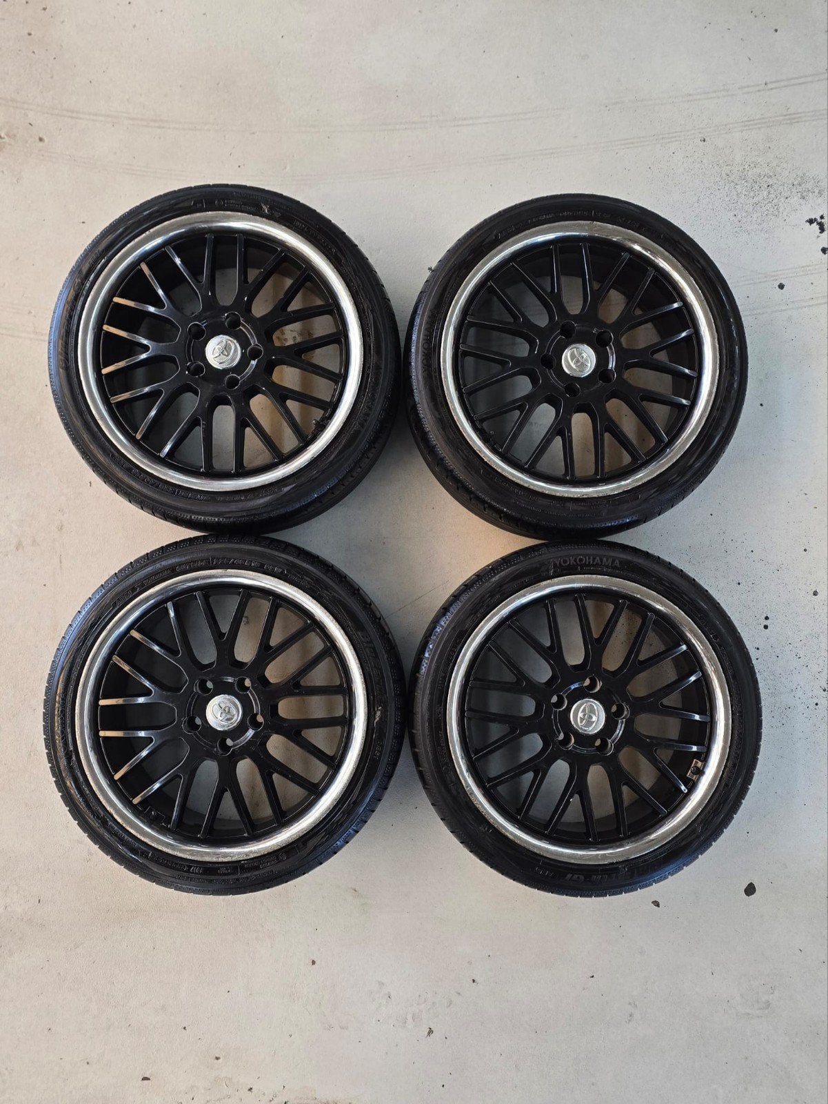 18 Inch Lichtmetalen Velgen Set met Yokohama Zomerbanden, Ophalen, Gebruikt