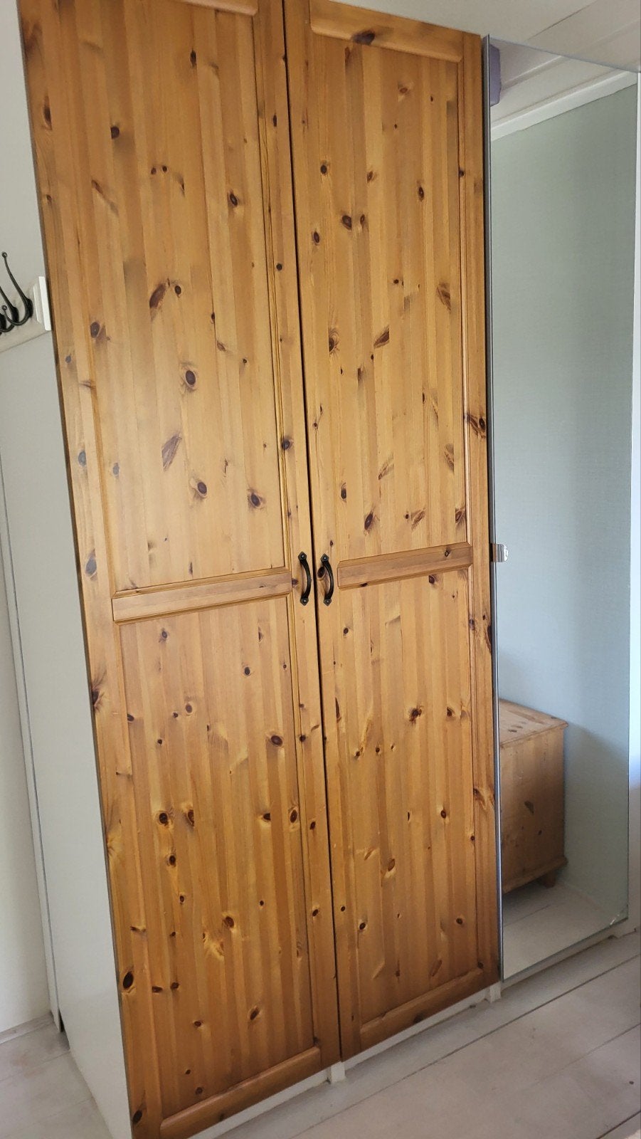 IKEA Pax kledingkast met grenen fronten en spiegeldeur, Huis en Inrichting, Ophalen, Gebruikt, 200 cm of meer, 200 cm of meer
