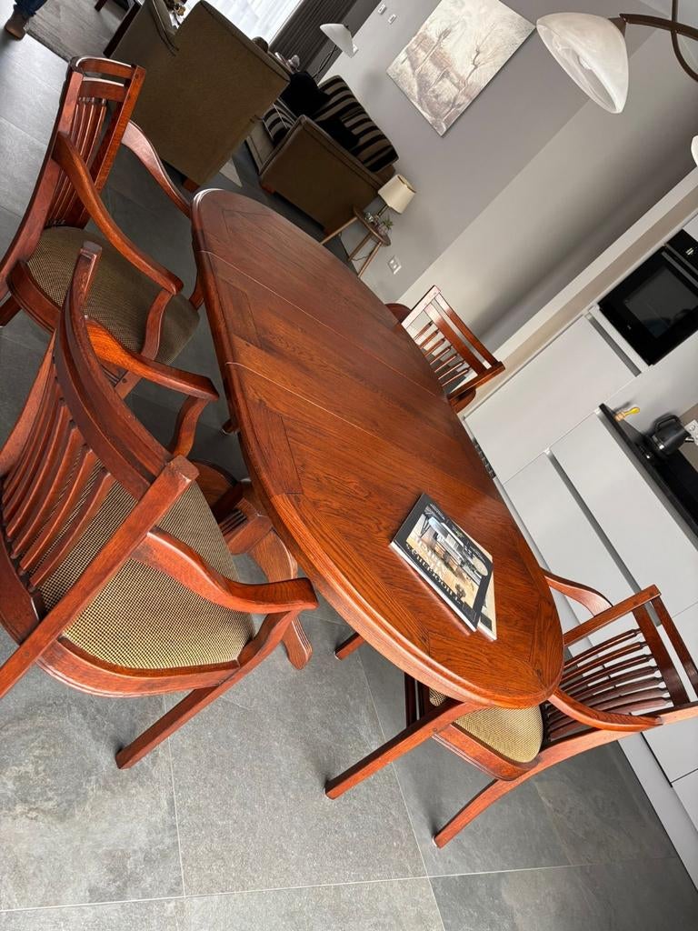 Massief houten eetkamerset met 4 stoelen, Ophalen, Gebruikt, Klassiek, Tijdloos, 4 tot 6 stoelen