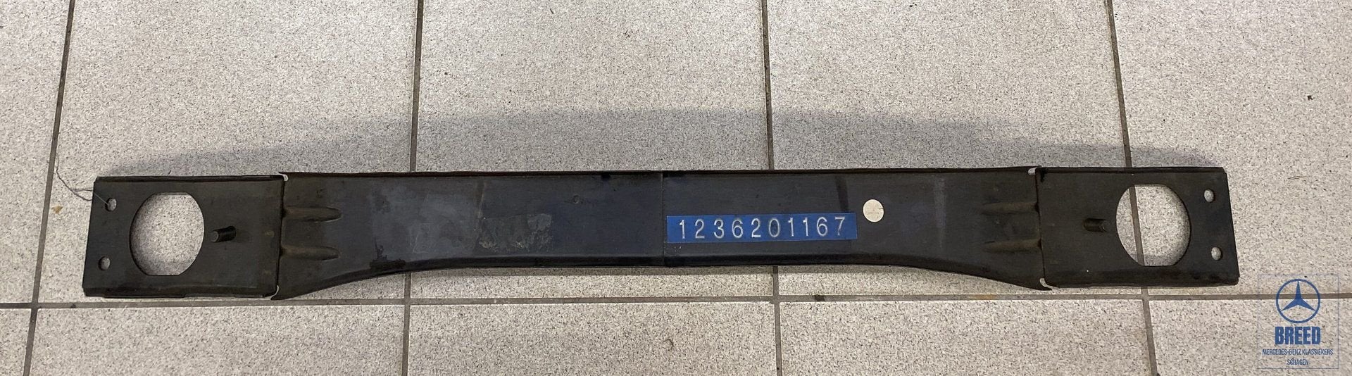 NOS voorkant voorbalk voor Mercedes-Benz W123, -, Nieuw, Ophalen of Verzenden, Bumper