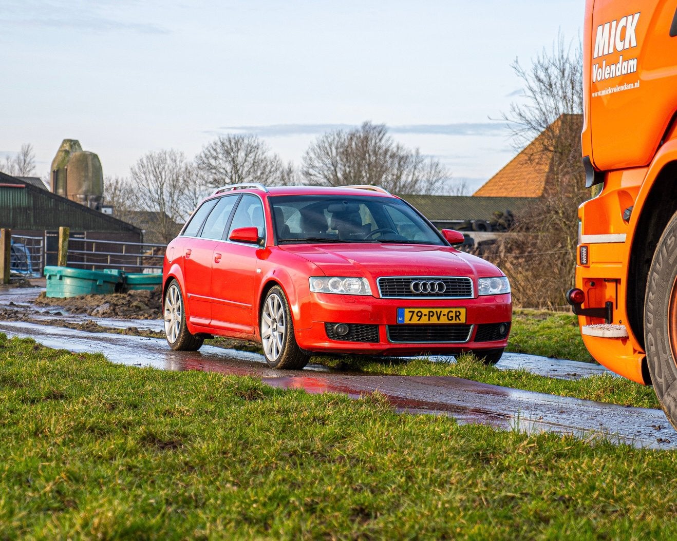 (Uniek!) Audi A4 1.8 Avant 190pk Rood, Auto's, Audi, Voorwielaandrijving, Zwart, Handgeschakeld, 1781 cc